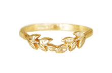 Dainty golden leaves wedding band with 10 gold leafs