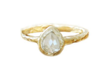 Pear icy diamond hammered gold ring