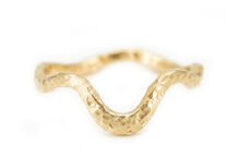 deep gold wave wedding band